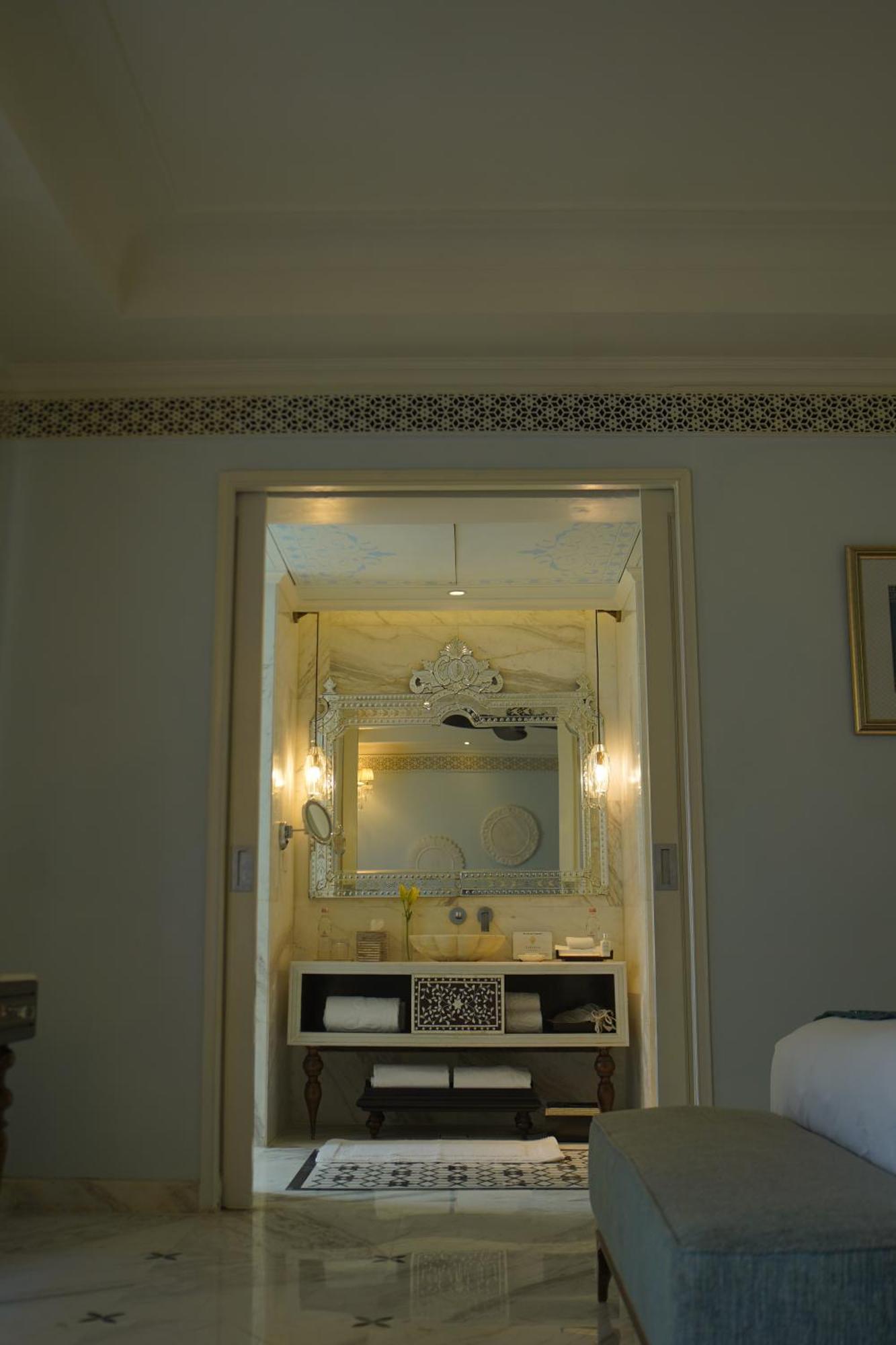 The Leela Palace Jaipur Bagian luar foto